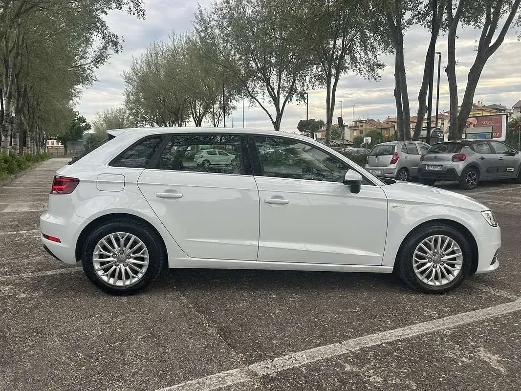 Usata Audi A3 Ambition 110 CV (80 kW) 2015 Bianco Berlina
