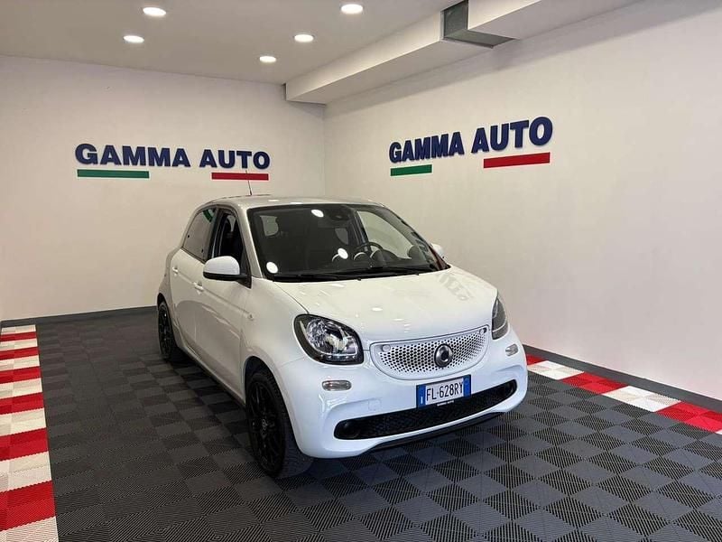 Usata Smart ForFour 71 CV (52 kW) 2017 Bianco Utilitaria