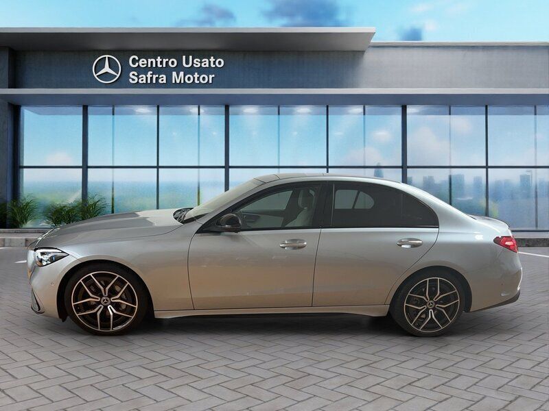 Usata Mercedes C300e AMG Line Premium 265 CV (194 kW) 2023 Argento hightech ; Berlina