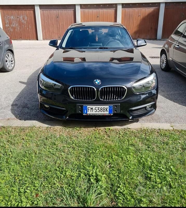 Usata BMW 120 184 CV (135 kW) 2017 Nero Utilitaria