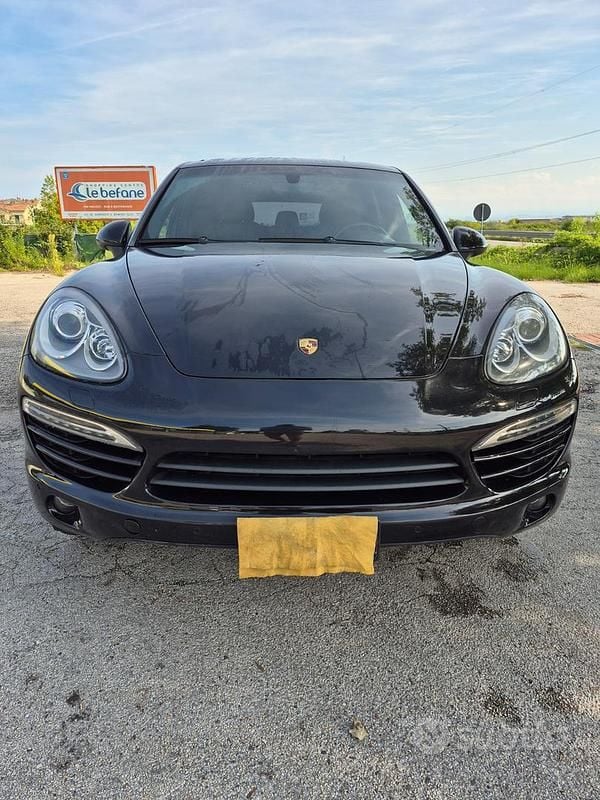 Nero Usata 2013 Porsche Cayenne Platinum Edition SUV | 22.000 € (Super prezzo) - Immagine 1/4