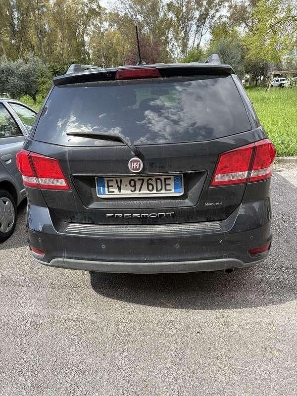 Usata Fiat Freemont Lounge 170 CV (125 kW) 2014 Nero SUV