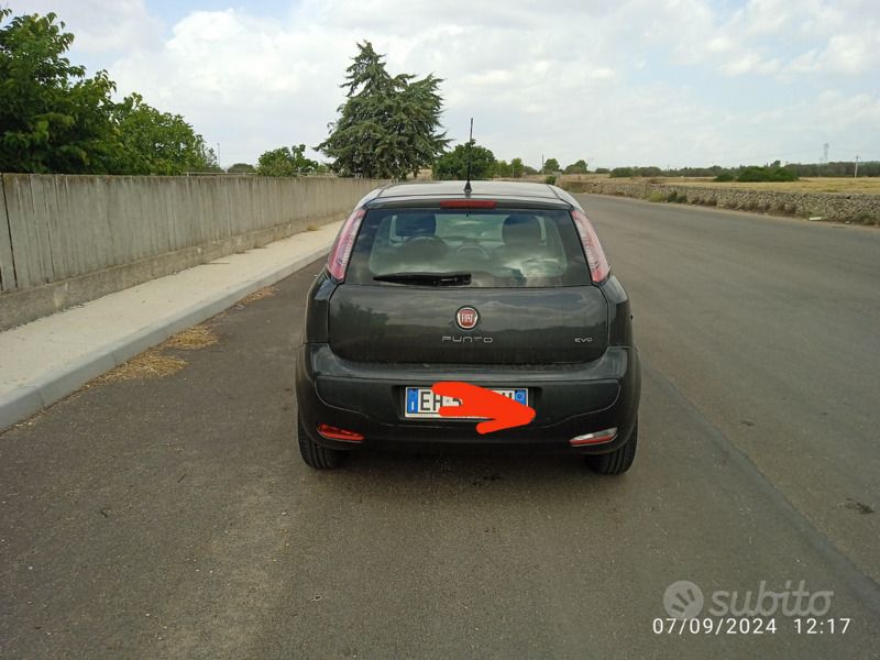 Usata Fiat Punto Evo 95 CV (69 kW) 2011 Grigio Utilitaria