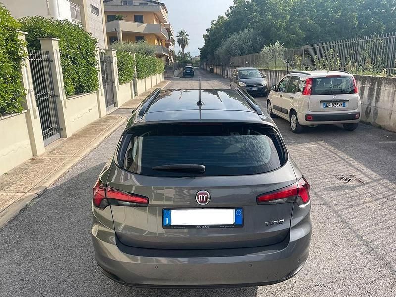 Usata Fiat Tipo Lounge 120 CV (88 kW) 2018 Grigio Station wagon