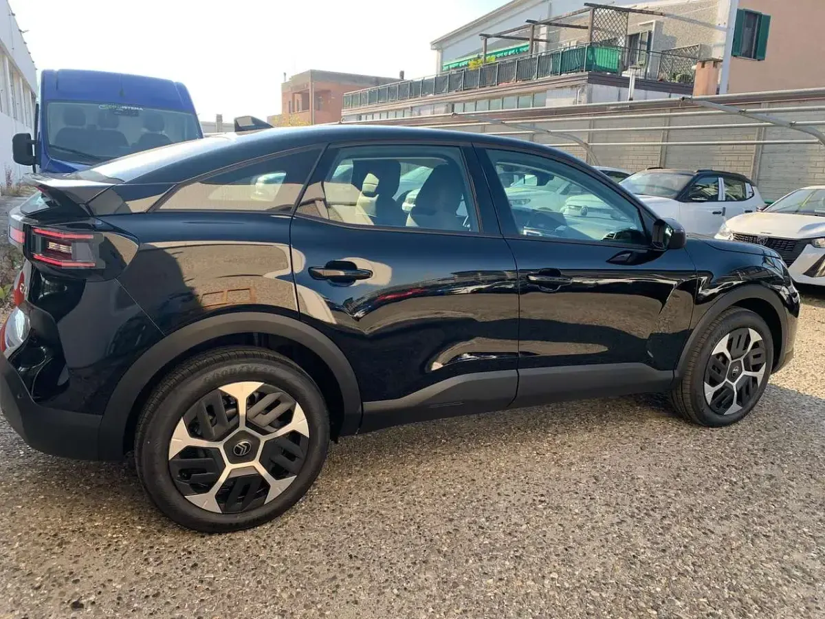 Nuova Citroën C4 PureTech 131 CV (96 kW) 2025 Perla nera black SUV