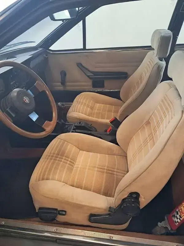 Usata Alfa Romeo GTV 129 CV (94 kW) 1981 Grigio Coupé