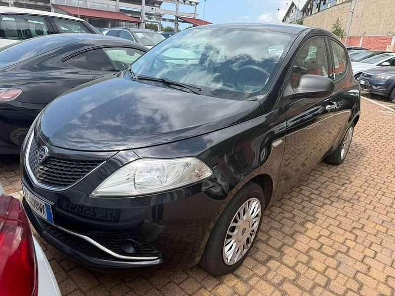 Usata Lancia Ypsilon 69 CV (50 kW) 2017 Utilitaria