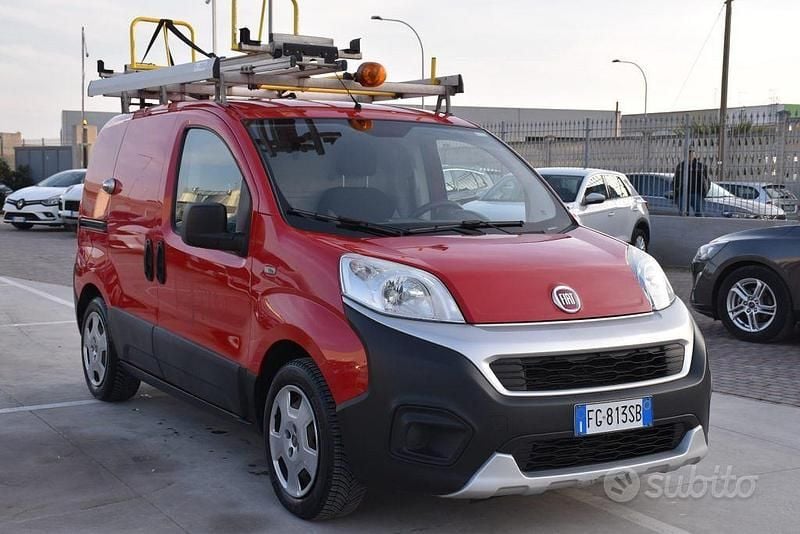 Usata Fiat Fiorino 95 CV (69 kW) 2016 Rosso Monovolume