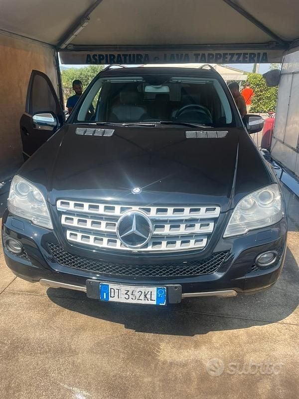 Usata Mercedes ML320 224 CV (164 kW) 2008 Nero SUV