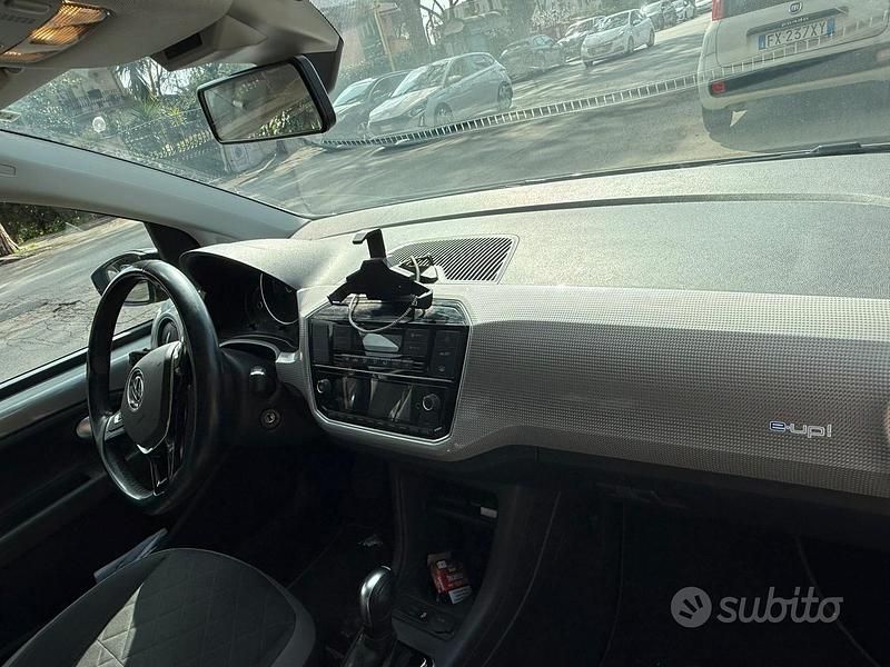 Usata VW e-up! 2022 Grigio Utilitaria