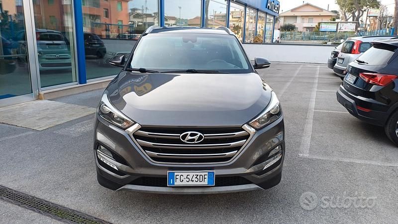 Usata Hyundai Tucson Edition 116 CV (85 kW) 2017 Marrone SUV