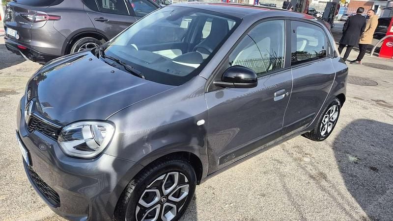 Usata Renault Twingo Equilibre 30 kW (42 CV) 2022 Utilitaria