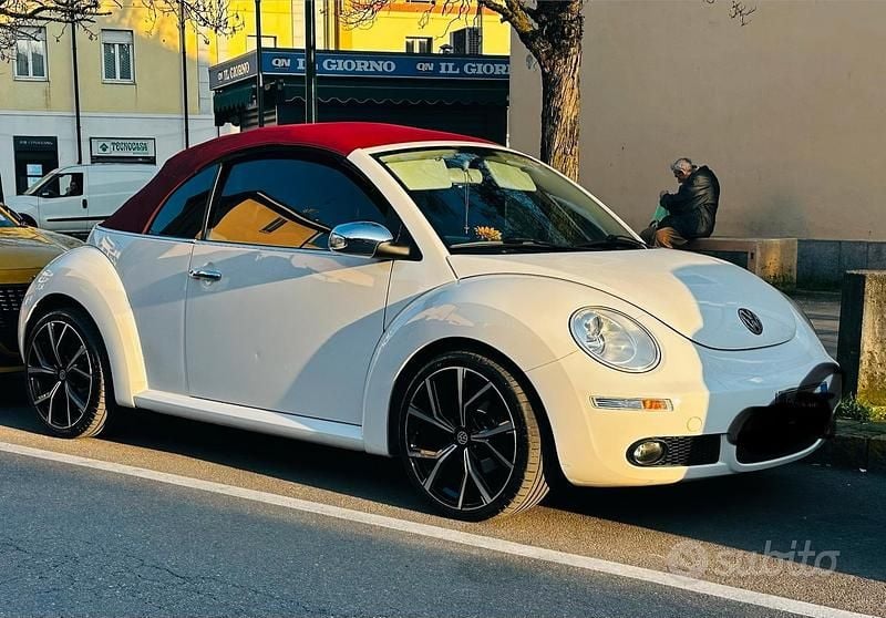 Usata VW New Beetle 105 CV (77 kW) 2010 Bianco Utilitaria