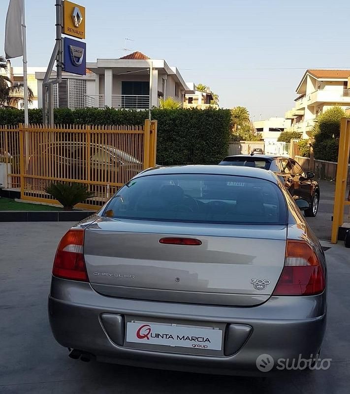 Usata Chrysler 300M 1999 Grigio Berlina