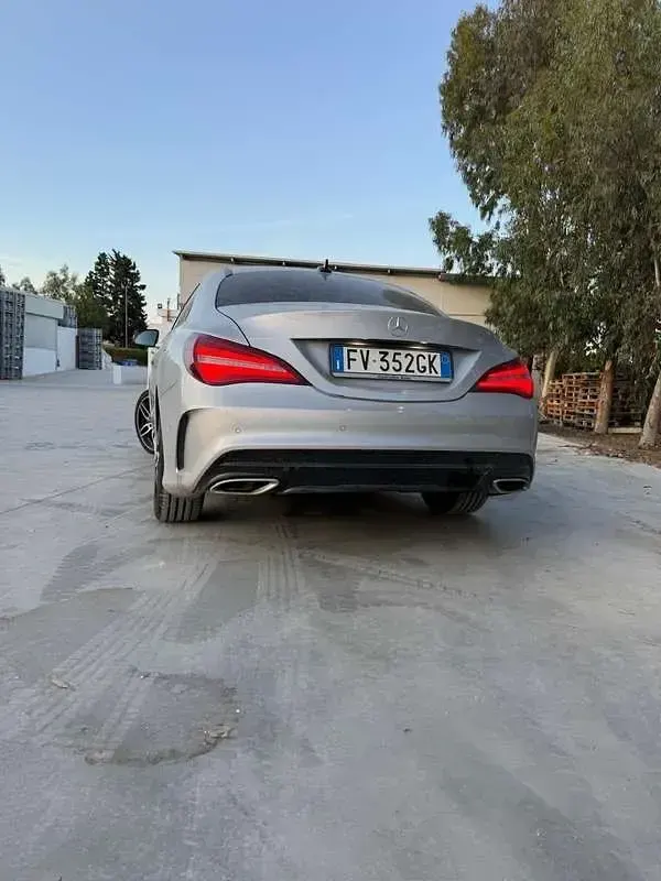 Usata Mercedes CLA200 Business 136 CV (100 kW) 2017 Coupé