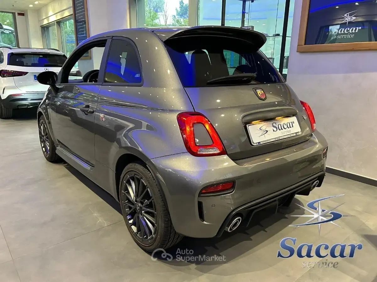 Usata Abarth 595 165 CV (121 kW) 2024 Gray SUV