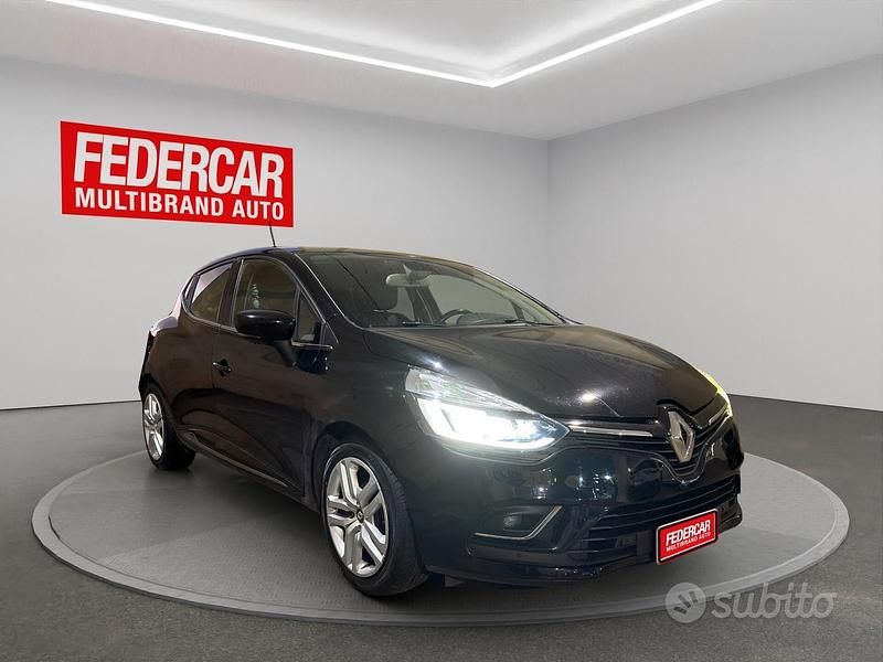 Nero Usata 2016 Renault Clio IV Intens Tre volumi | 7500 € (Cara) - Immagine 1/4