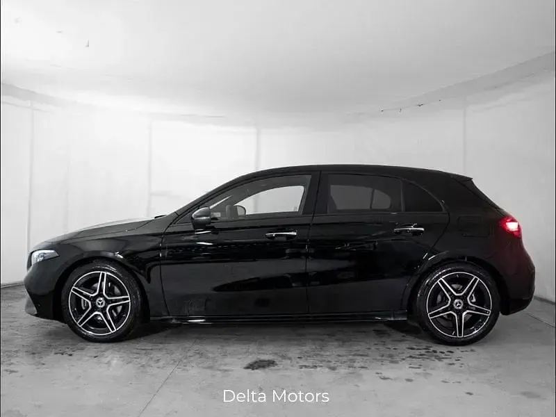 Nuova Mercedes A180 AMG line 116 CV (85 kW) 2026 Nero Berlina