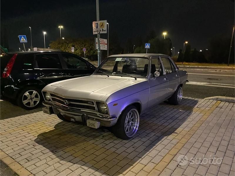 Grigio Usata 1970 Opel Ascona Tre volumi | 5000 € - Immagine 1/4