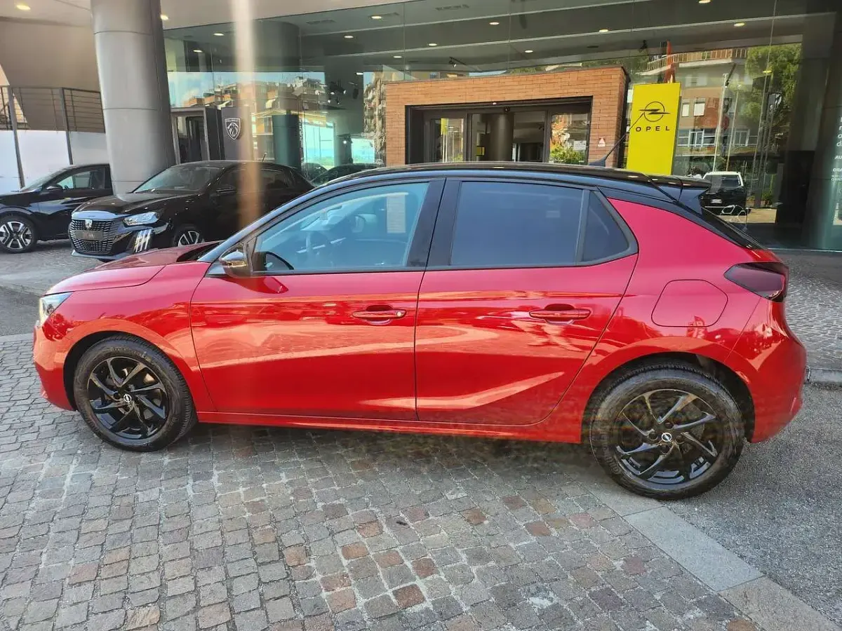 Usata Opel Corsa GS Line 101 CV (74 kW) 2023 Rosso Utilitaria