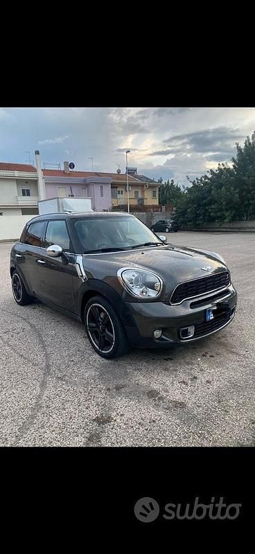 Grigio Usata 2011 Mini Countryman SUV | 8200 € - Immagine 1/4