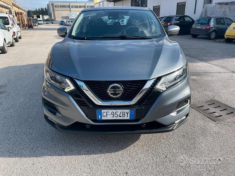 Usata Nissan Qashqai 140 CV (102 kW) 2021 Grigio SUV