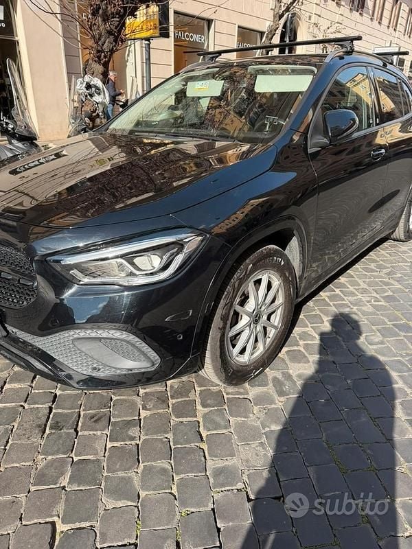 Usata Mercedes GLA180 116 CV (85 kW) 2020 Nero SUV