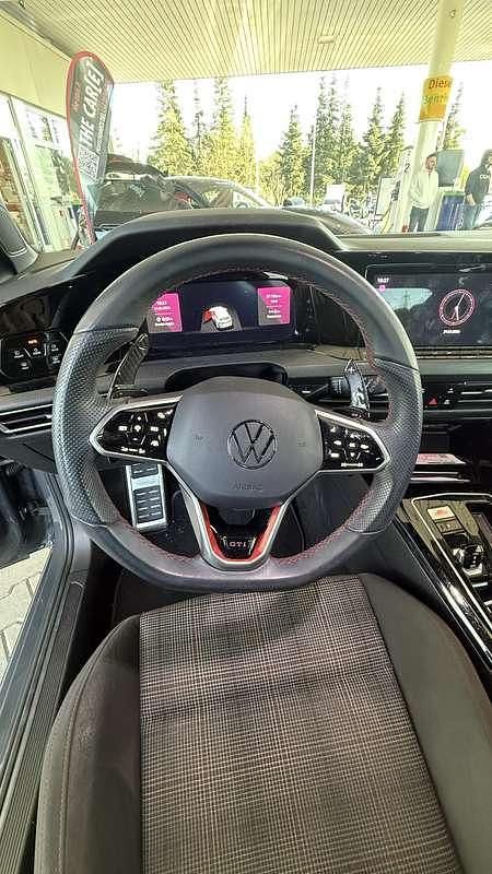 Usata VW Golf VIII GTI 265 CV (194 kW) 2023 Grigio Berlina