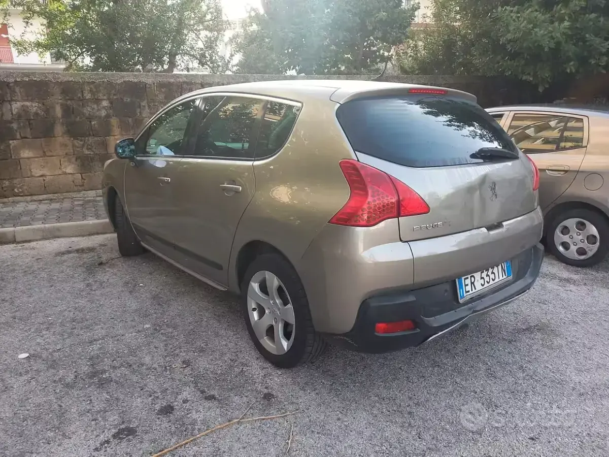 Usata Peugeot 3008 109 CV (80 kW) 2010 Marrone Station wagon