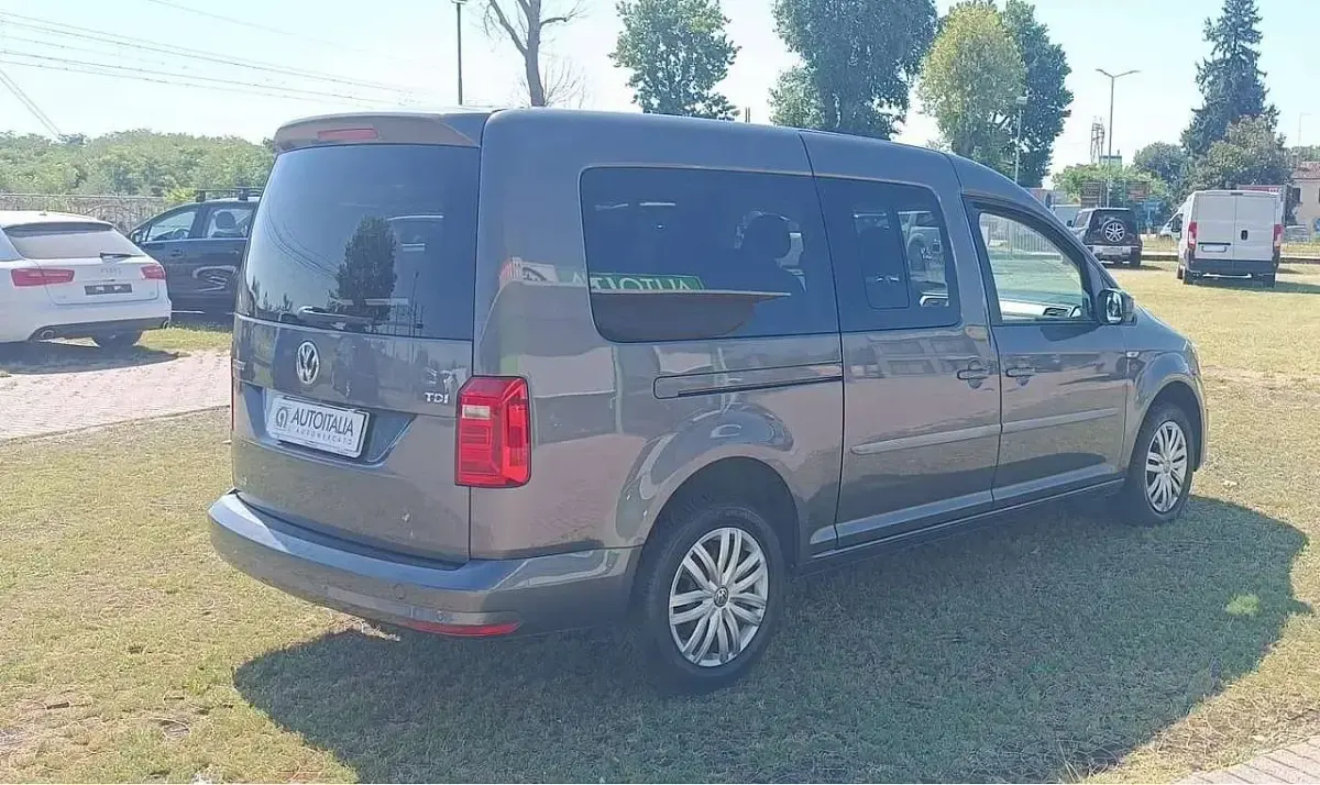 Usata VW Caddy 102 CV (75 kW) 2018 Blu/azzurro Monovolume