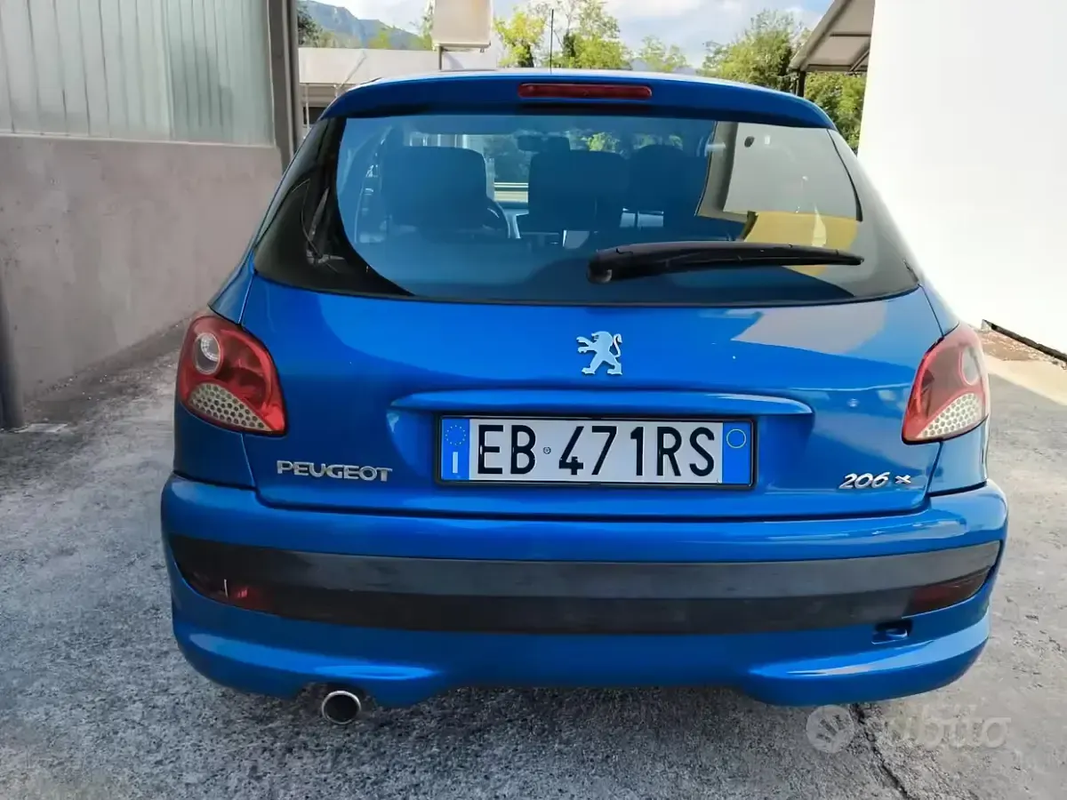 Usata Peugeot 206 57 CV (41 kW) 2010 Bluazzurro Berlina