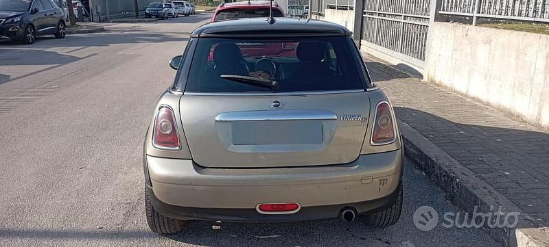 Usata Mini Cooper D 109 CV (80 kW) 2008 Marrone Utilitaria