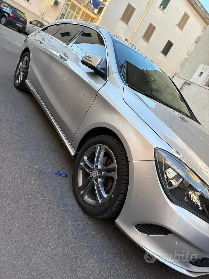 Usata Mercedes CLA180 109 CV (80 kW) 2016 Berlina