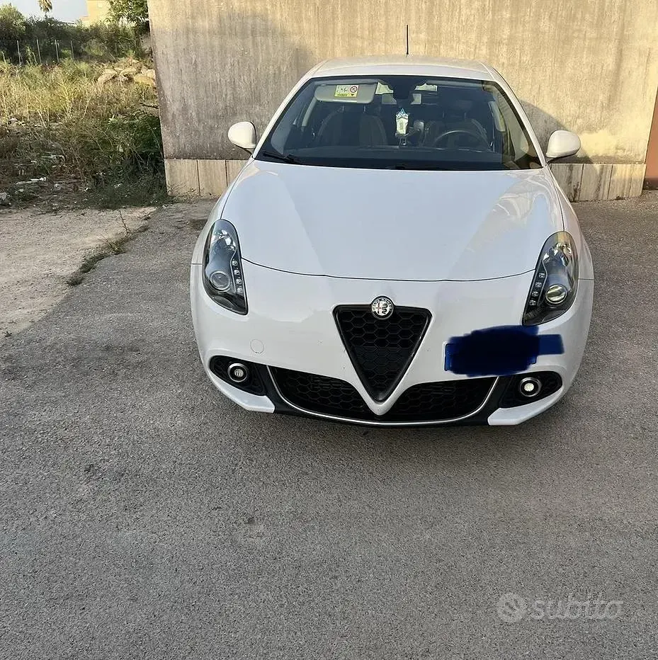 Usata Alfa Romeo Giulietta 120 CV (88 kW) 2019 Bianco Utilitaria