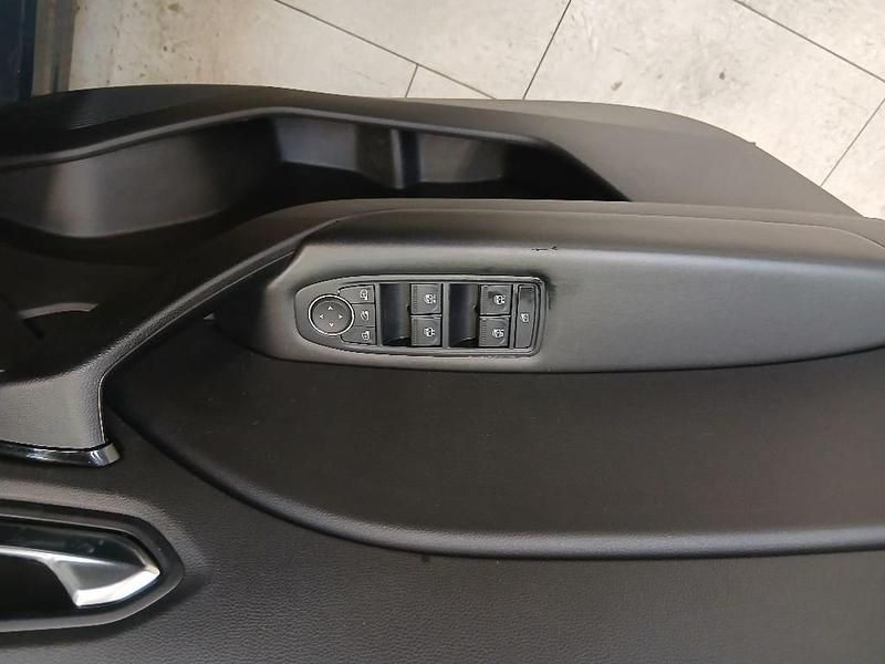 Usata Renault Captur Zen 101 CV (74 kW) 2021 Blu SUV