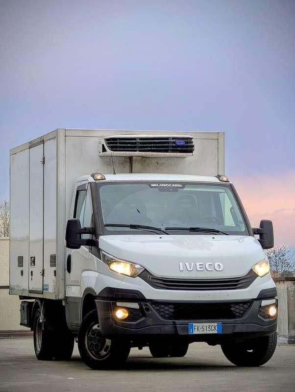 Usata Iveco Daily 136 CV (100 kW) 2017 Furgone