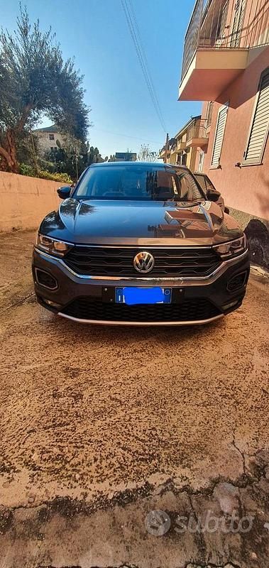 Usata VW T-Roc Advance 150 CV (110 kW) 2018 Grigio SUV