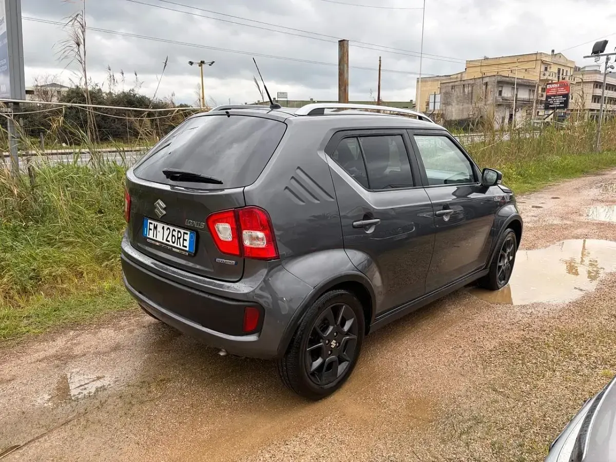 Usata Suzuki Ignis 89 CV (65 kW) 2018 Grigio SUV