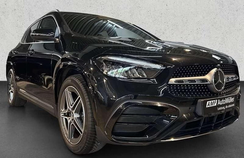 Usata Mercedes GLA200 AMG 150 CV (110 kW) 2024 Nero SUV