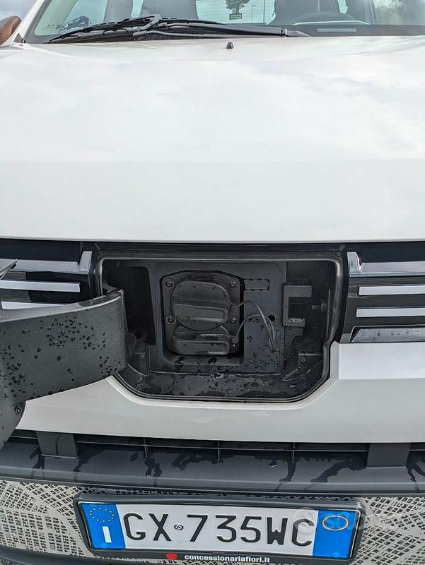 Usata Dacia Spring Extreme 30 kW (41 CV) 2025 Bianco Utilitaria