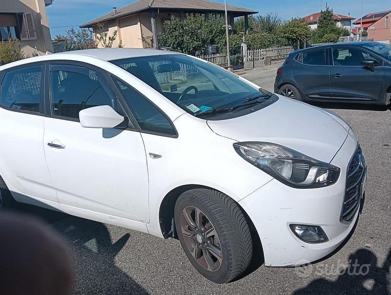Usata Hyundai ix20 90 CV (66 kW) 2015 Bianco Utilitaria