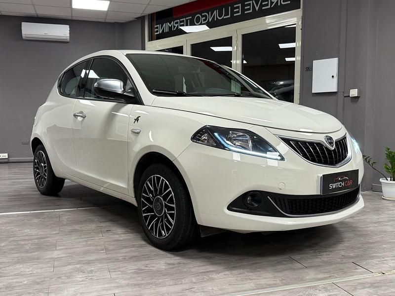Usata Lancia Ypsilon S 69 CV (50 kW) 2022 Bianco Utilitaria
