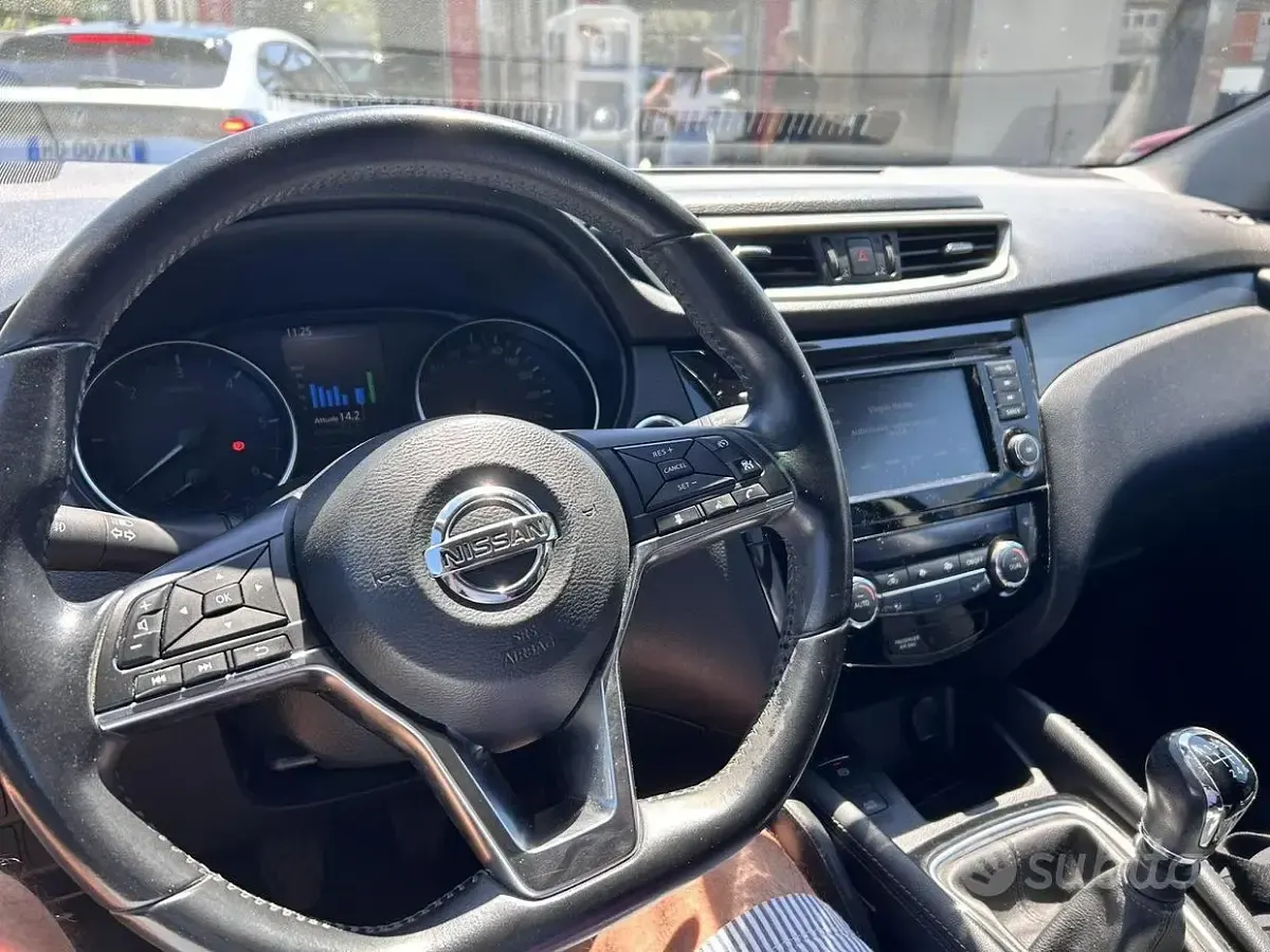 Usata Nissan Qashqai N-Connecta 116 CV (85 kW) 2019 Nero SUV