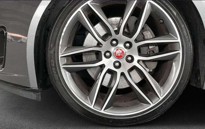 Usata Jaguar F-Type R-Dynamic 300 CV (220 kW) 2019 Coupé