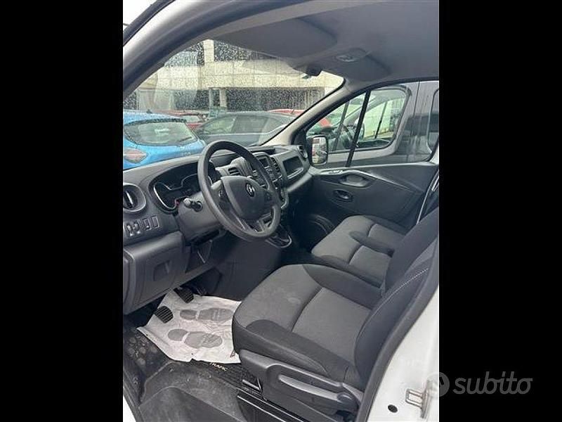 Usata Renault Trafic 120 CV (88 kW) 2021 Bianco Monovolume
