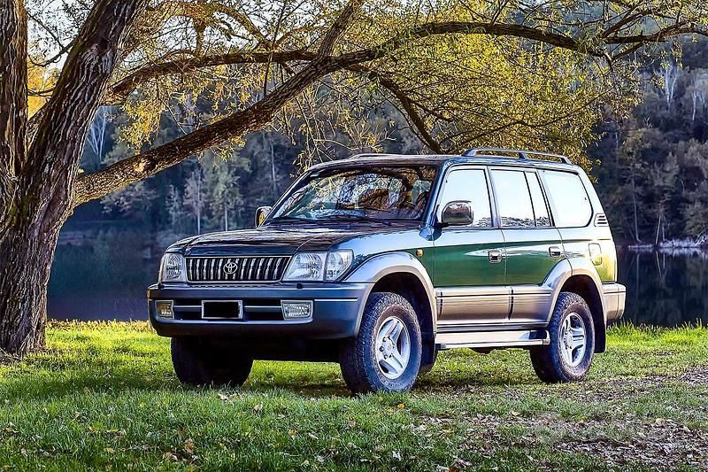 Verde Usata 1999 Toyota Land Cruiser Premium Tre volumi | 13.800 € (Buon prezzo) - Immagine 1/4