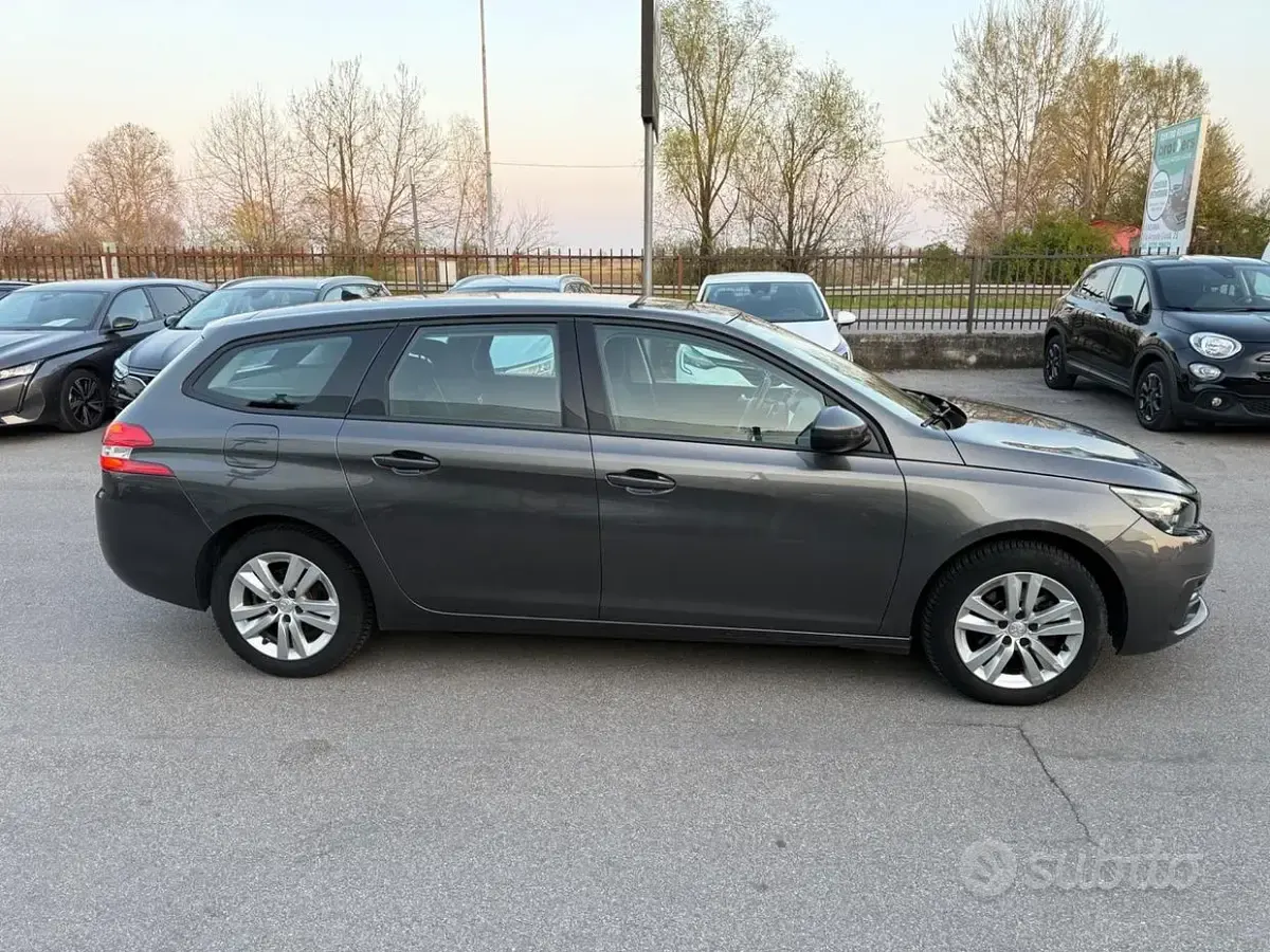 Occasion Peugeot 308 SW 131 PK (96 kW) 2021 Grijs Stationwagen