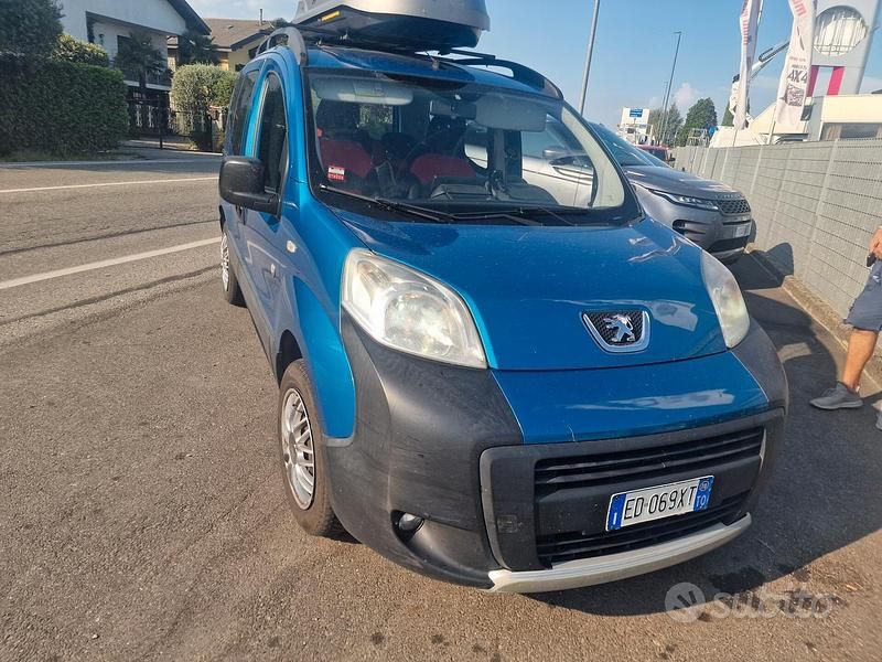 Blu Usata 2011 Peugeot Bipper Monovolume | 5800 € (Cara) - Immagine 1/4