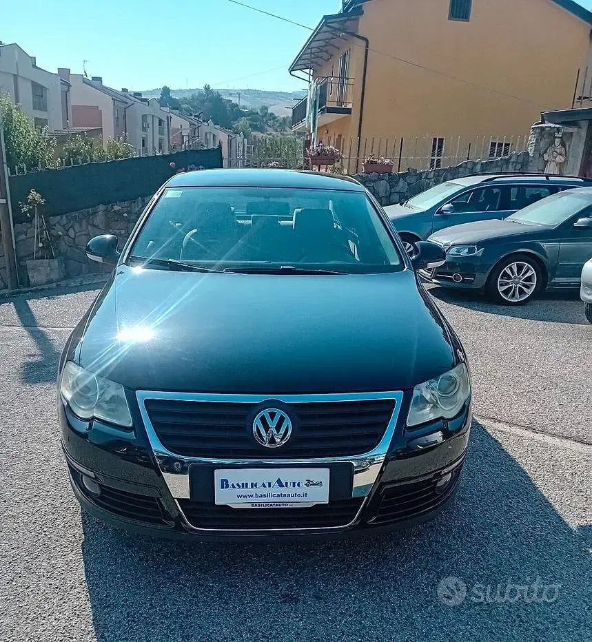 Usata VW Passat Sportline 140 CV (102 kW) 2005 Berlina