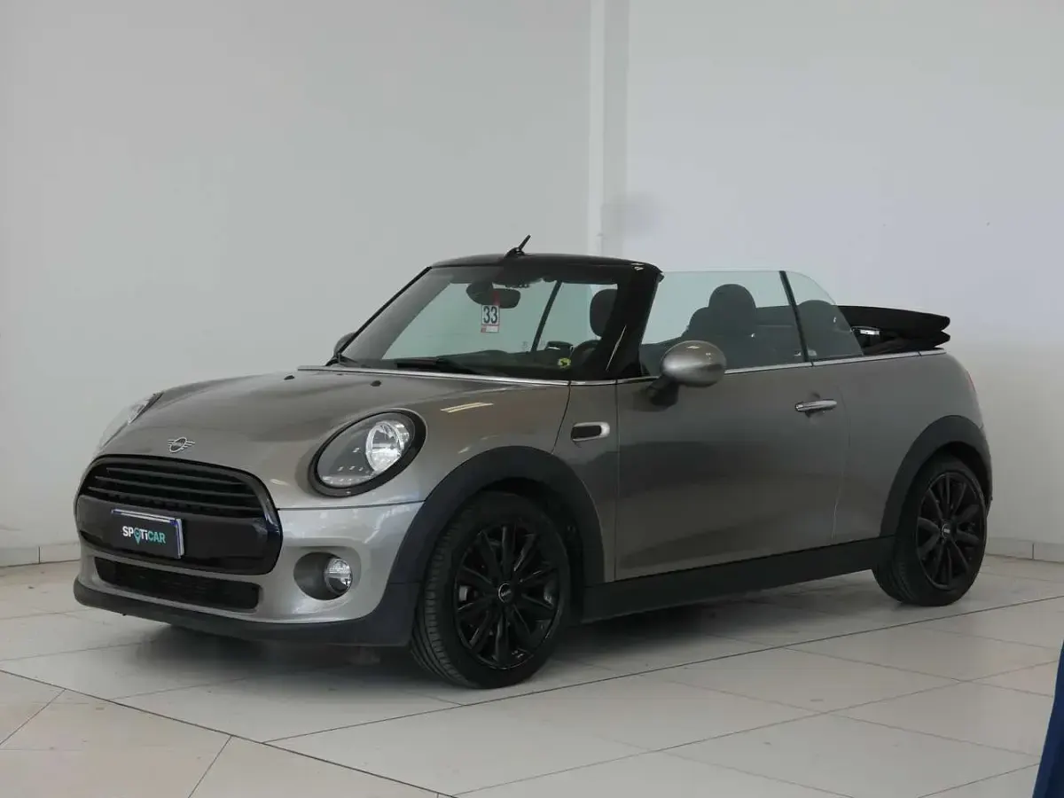 Usata Mini Cooper D Cabriolet 116 CV (85 kW) 2019 Grigio Cabrio